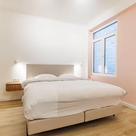 Huswell - Modern Centrally Located In Apartment