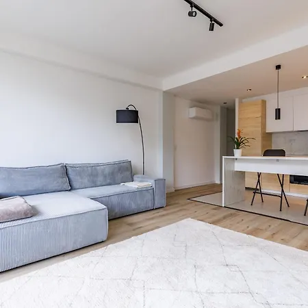 Huswell - Modern Centrally Located In