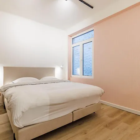 Huswell - Modern Centrally Located In Apartment