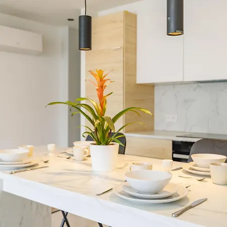 Apartment Huswell - Modern Centrally Located In *